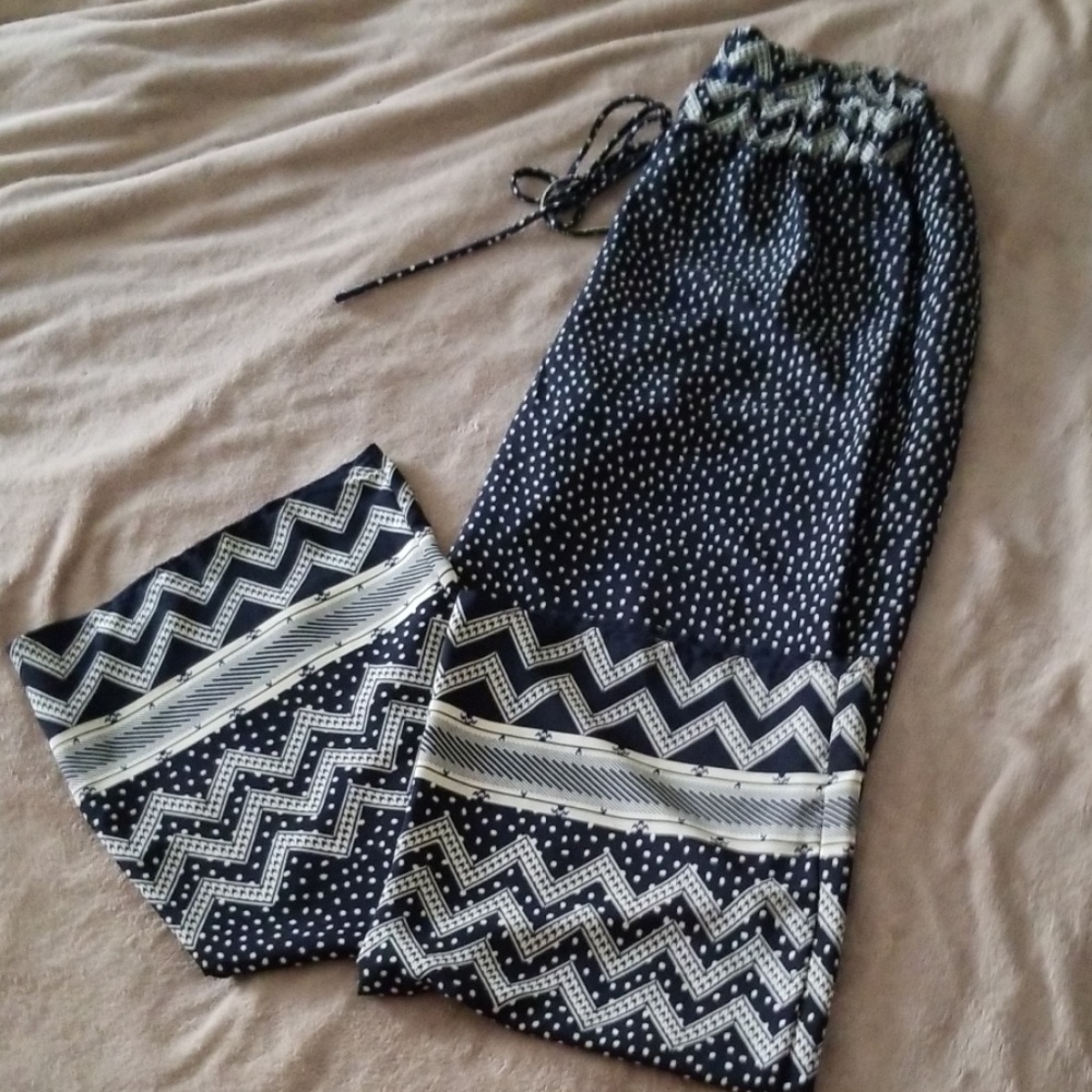 Pants - Picture 2 of 8